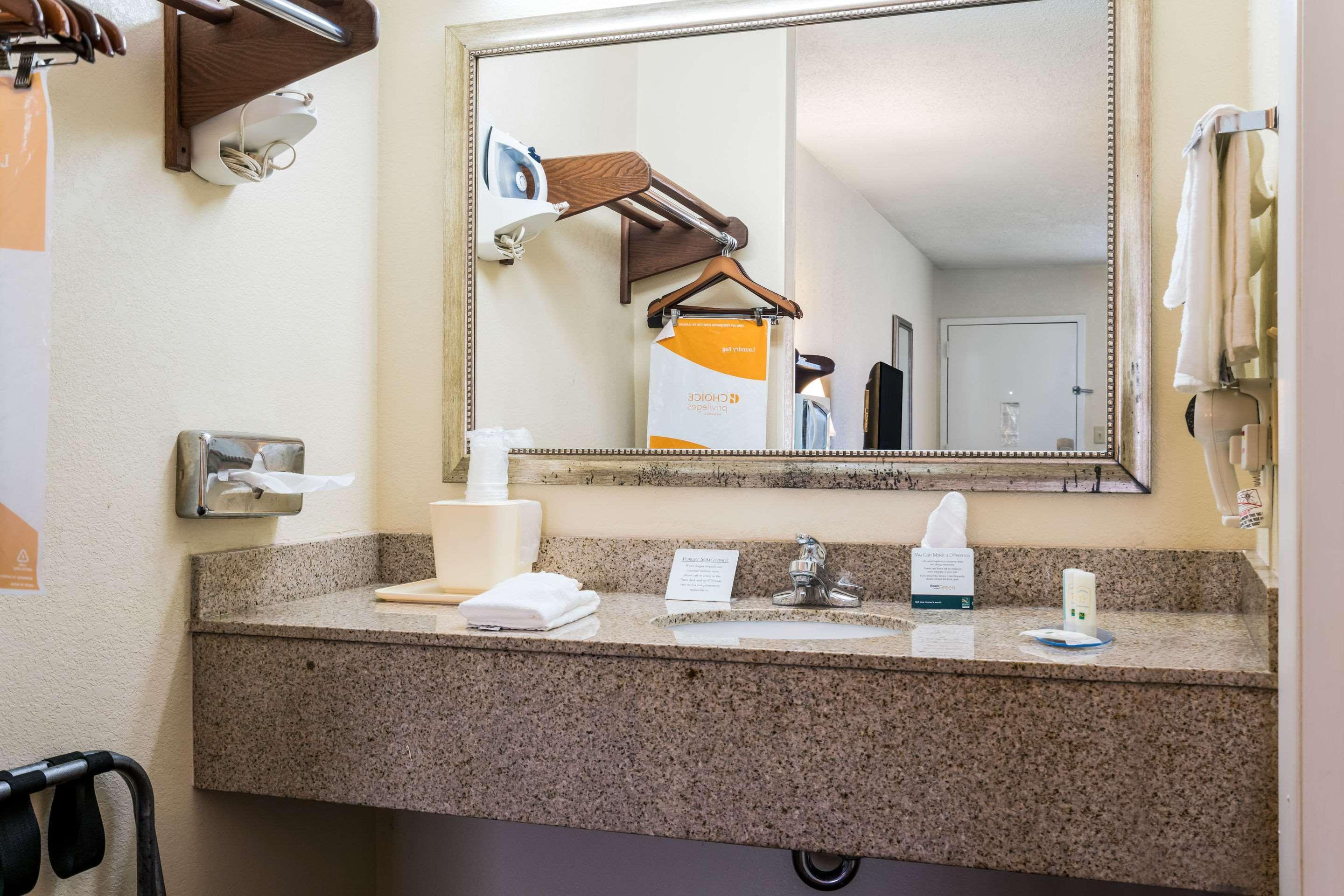 Quality Inn North Battleboro Εξωτερικό φωτογραφία