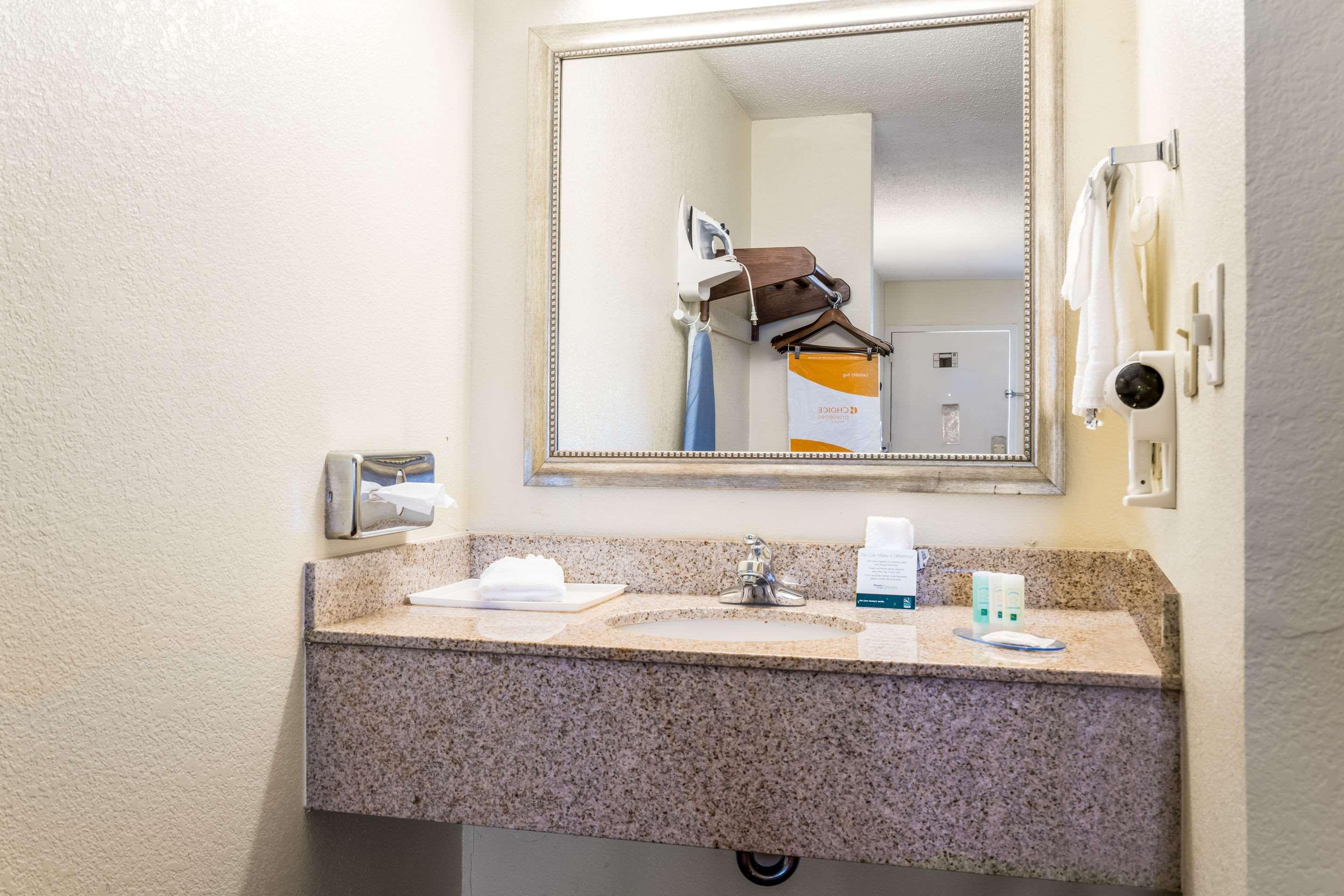 Quality Inn North Battleboro Εξωτερικό φωτογραφία