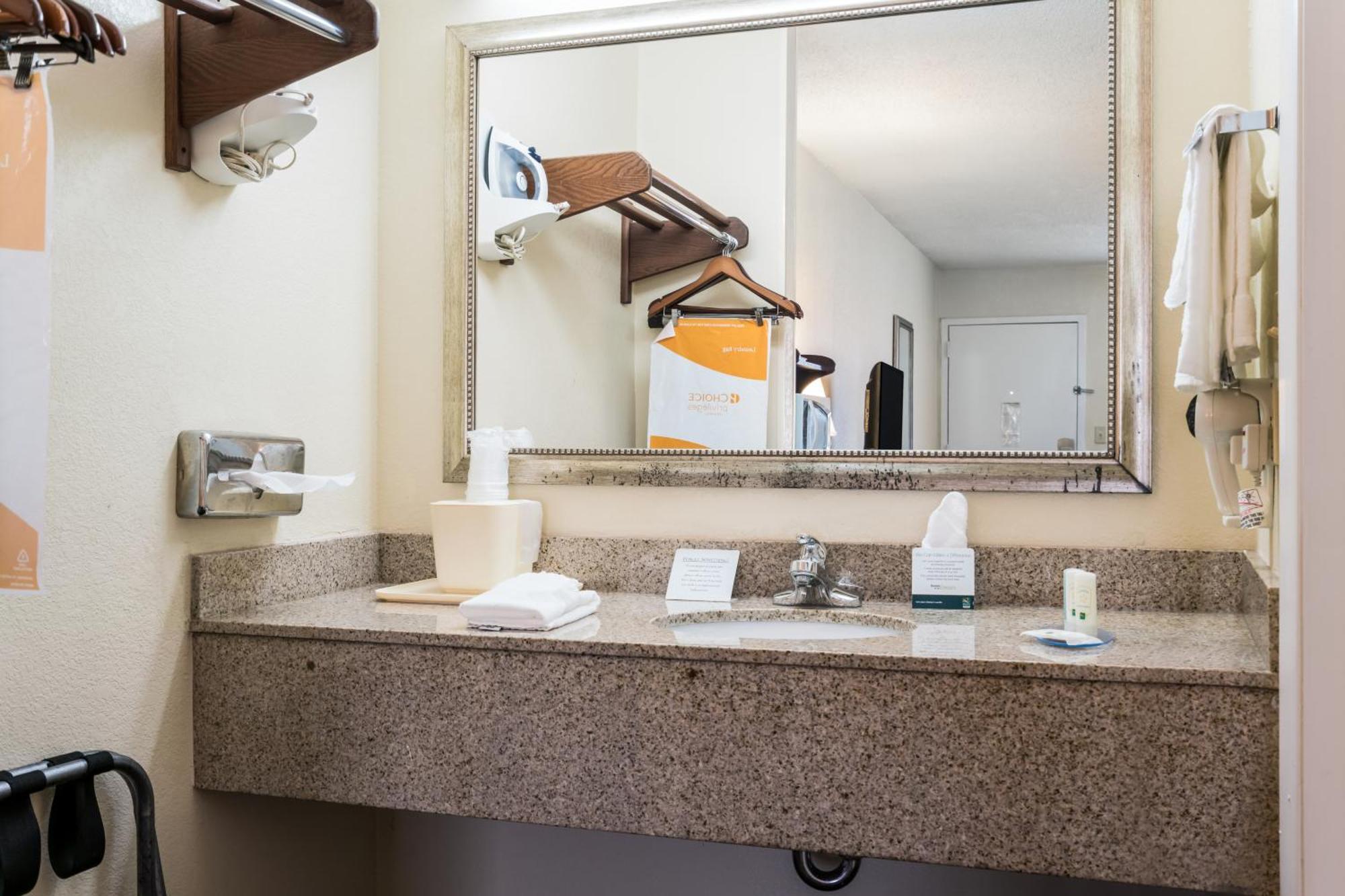 Quality Inn North Battleboro Εξωτερικό φωτογραφία