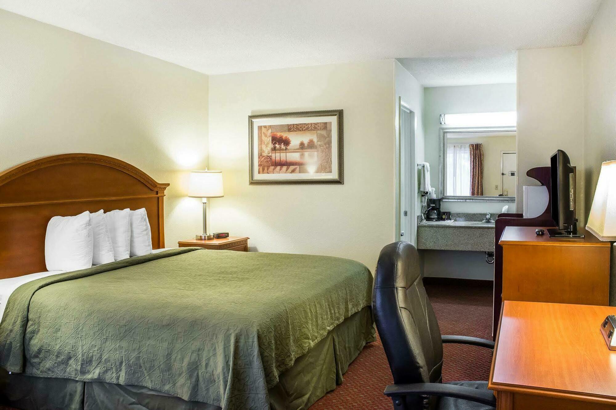 Quality Inn North Battleboro Εξωτερικό φωτογραφία